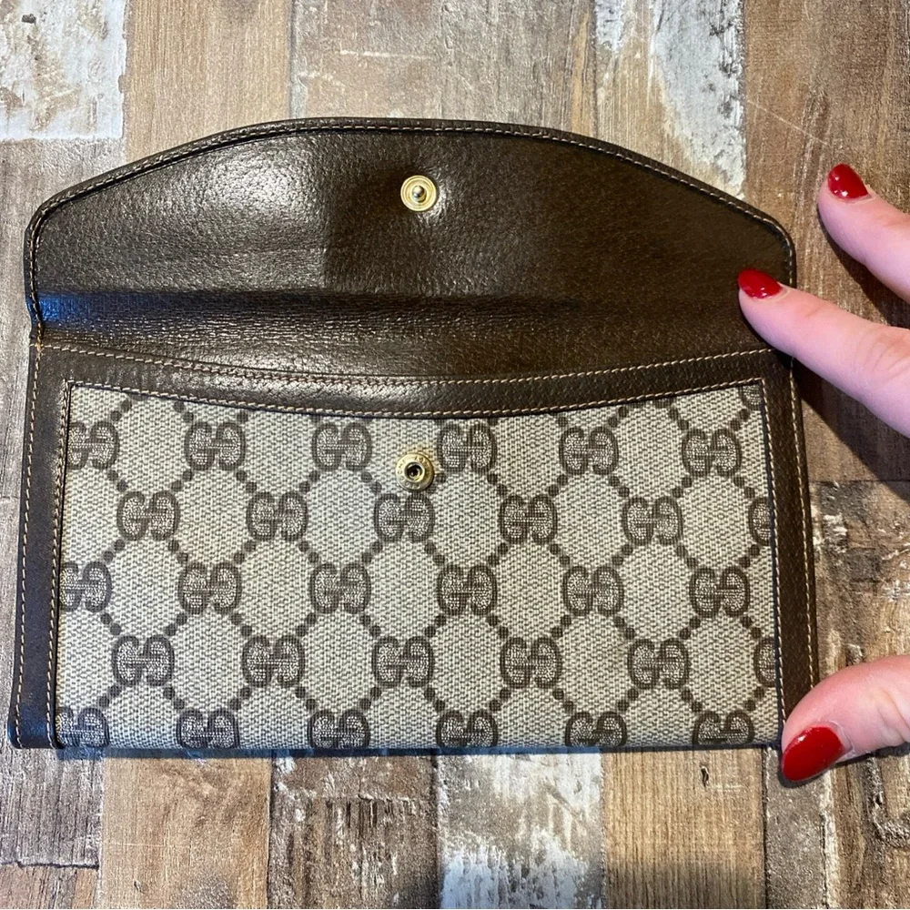 Gucci Beige/Brown GG Supreme Continental Wallet with Gold Hardware